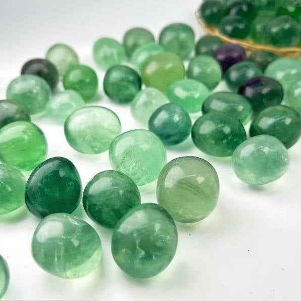 0.78-2.36in Green Fluorite Tumble Stone|CrystalHola Wholesale