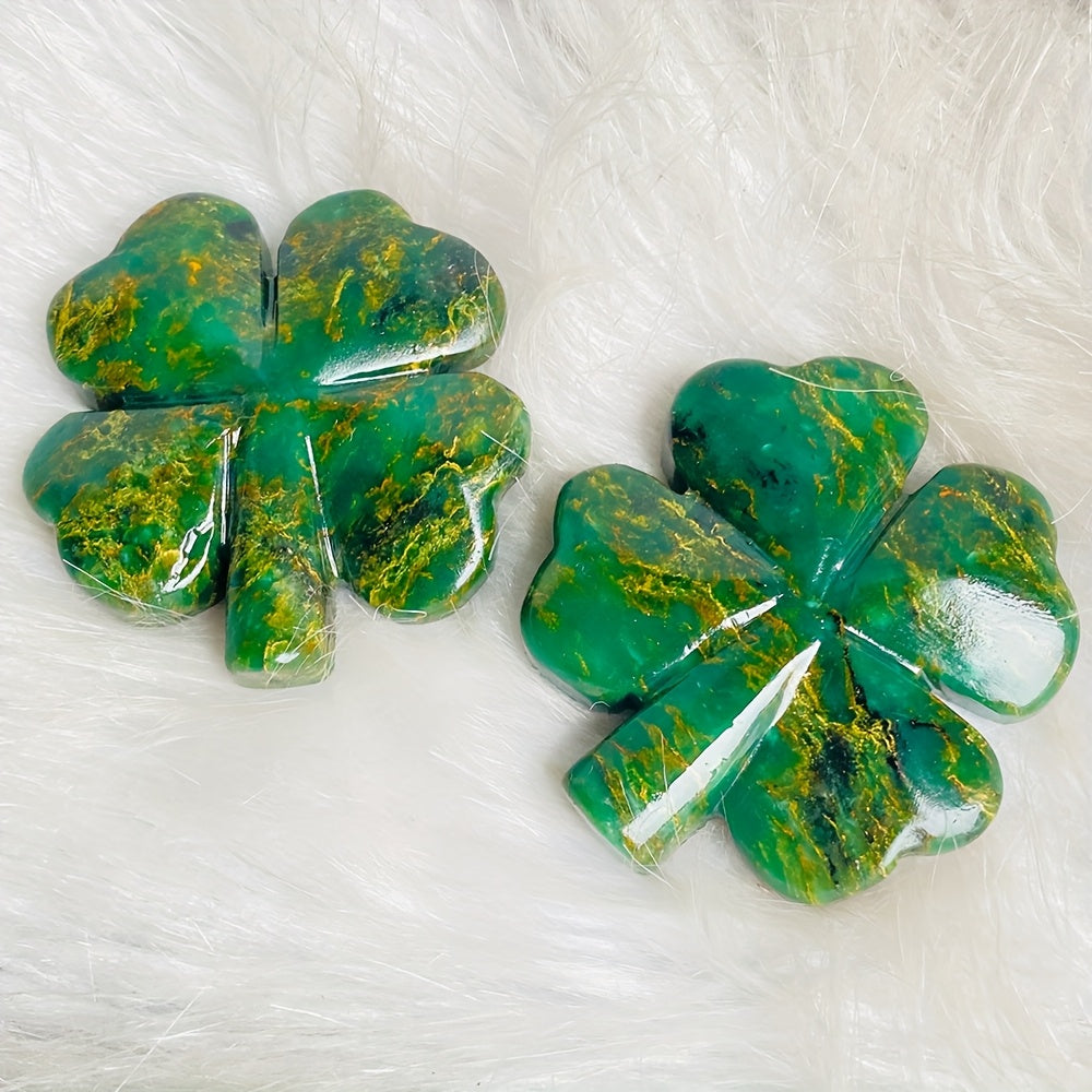 Emerald four-leaf clover Carving