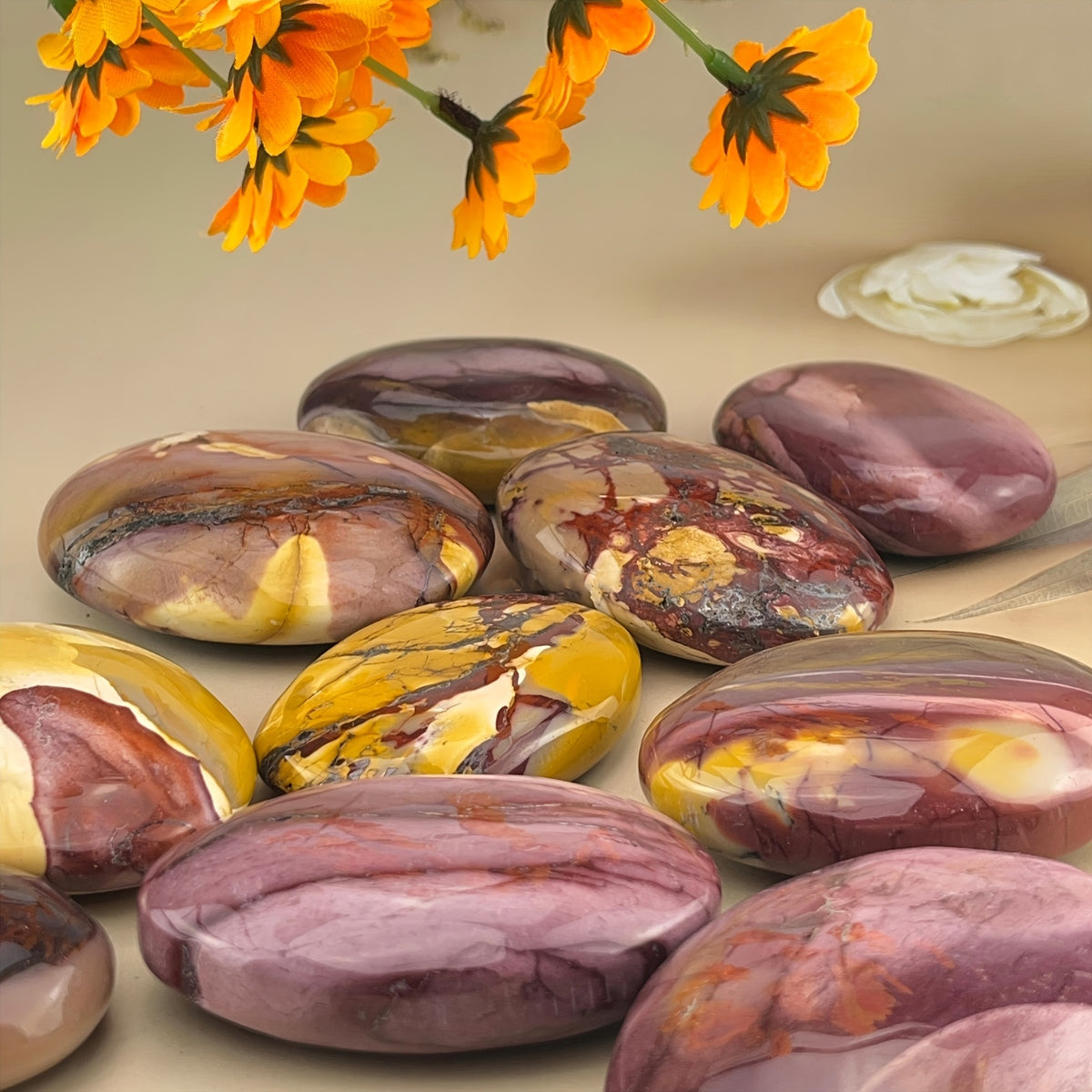 CRYSTALHOLA Natural Mookaite Palm Stone for Decor