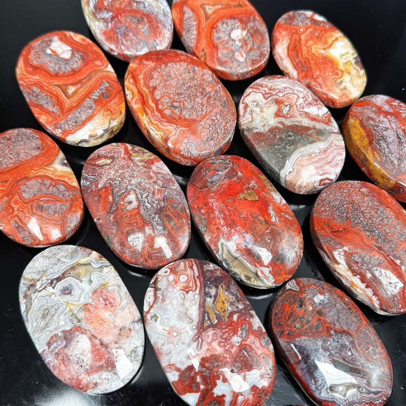 Natural Mexican Red Agate Palm Stone for Gifts