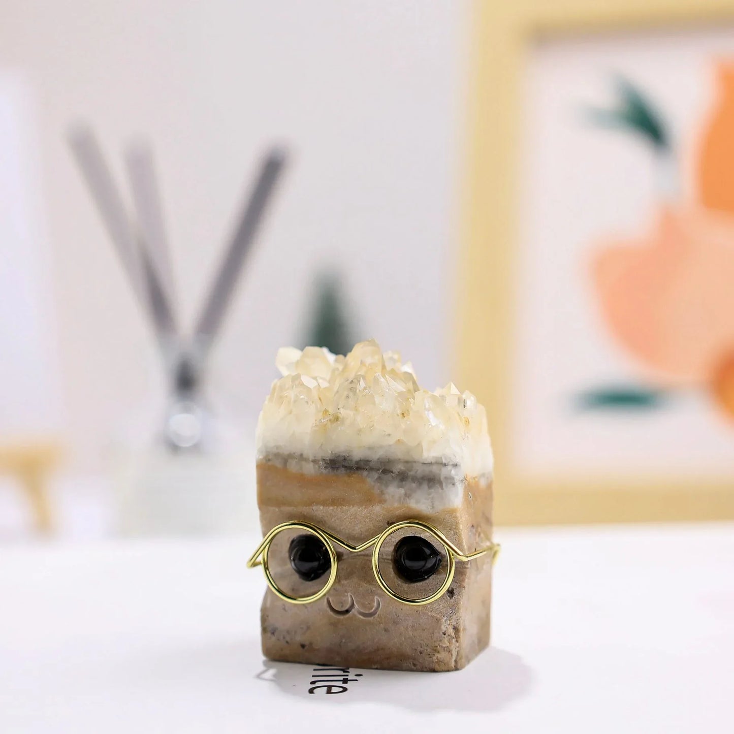 A hedgehog wearing glasses cluster - CrystalHola