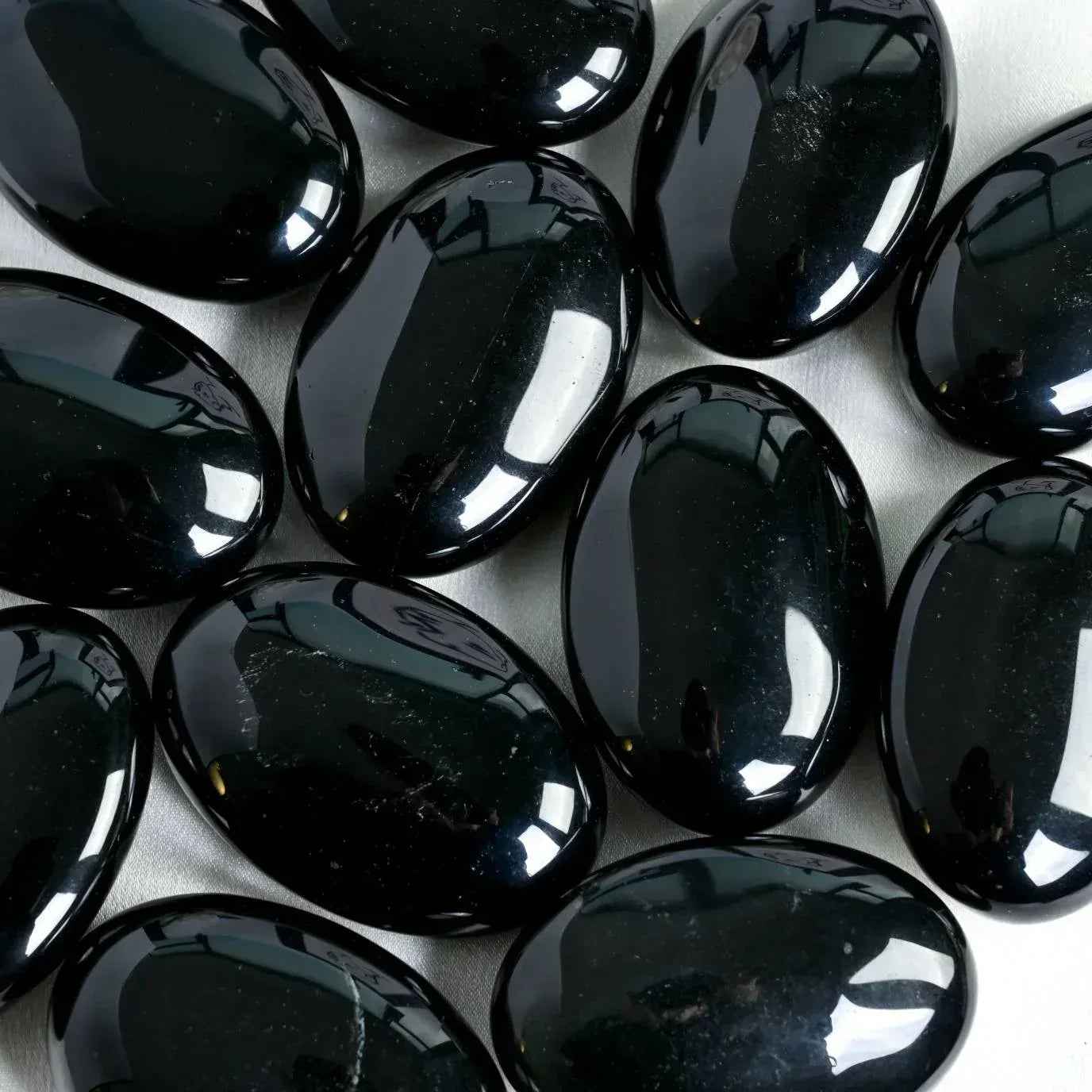 Black Obsidian Palm|CrystalHola