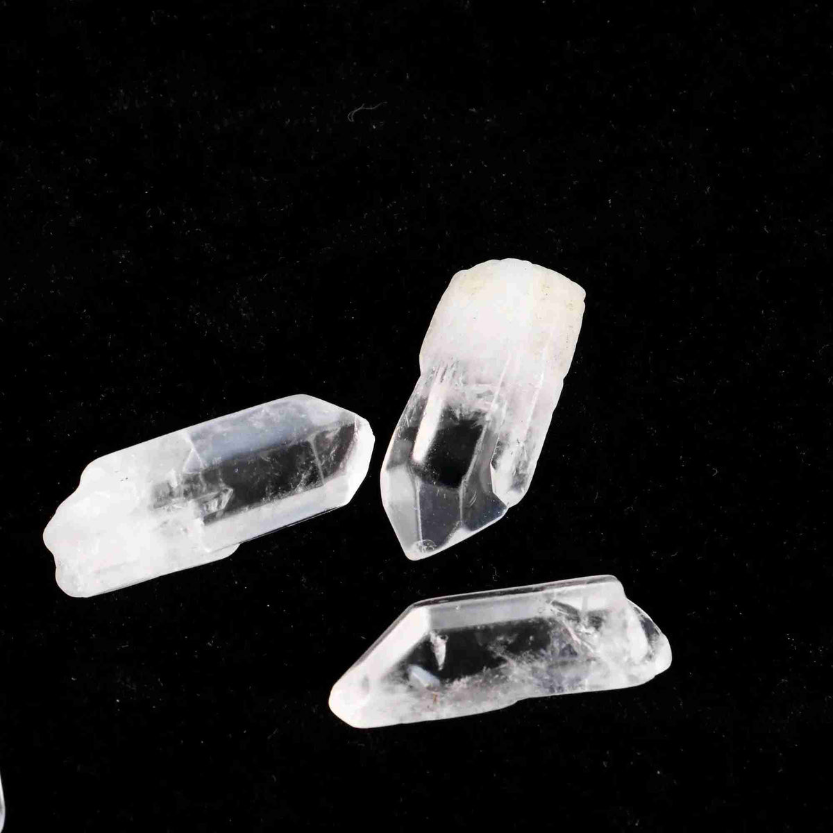 ClearQuartzSinglePoint-1635_3 - CrystalHola