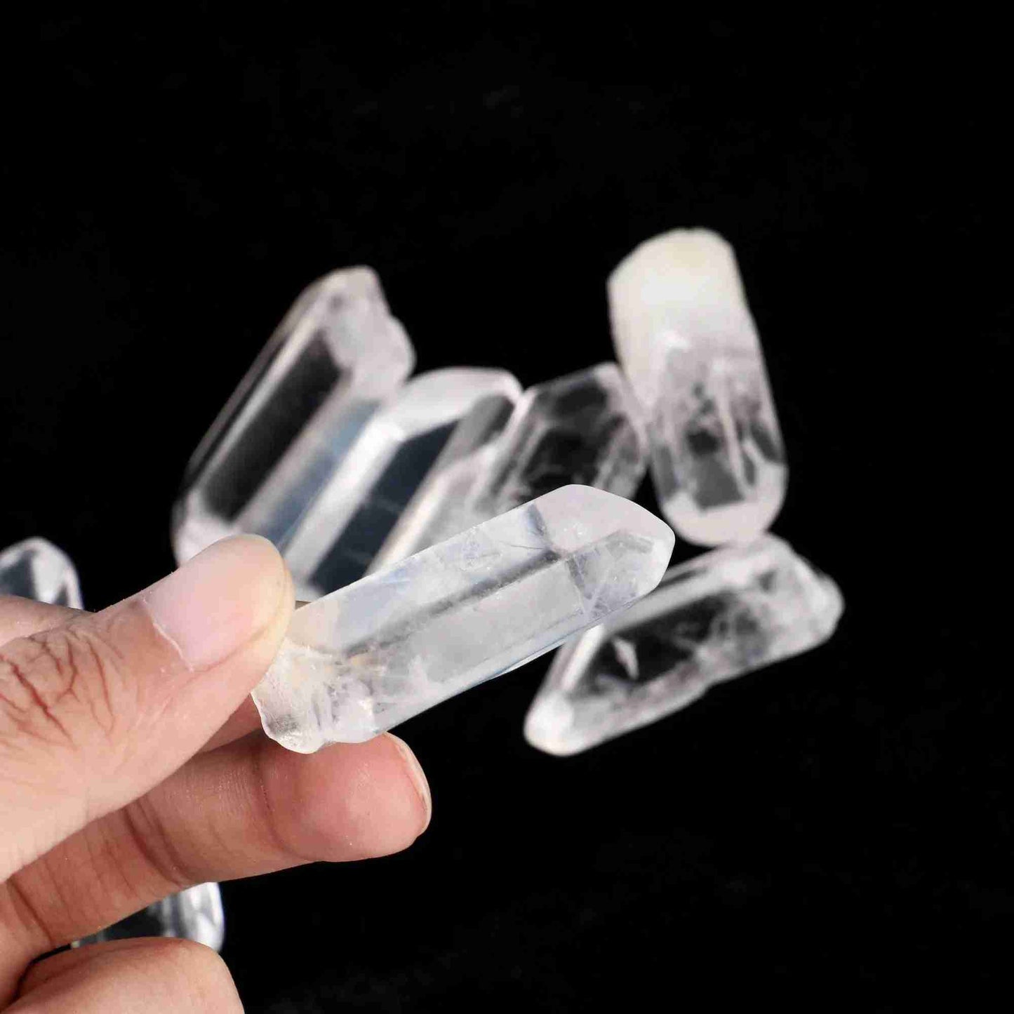 ClearQuartzSinglePoint-1635_5 - CrystalHola