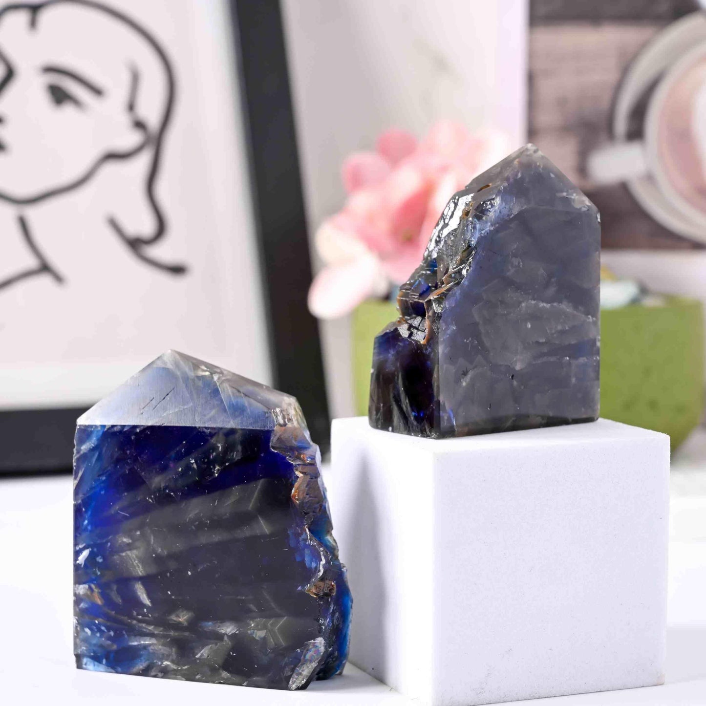 Red Rose Mineral Tower - CrystalHola