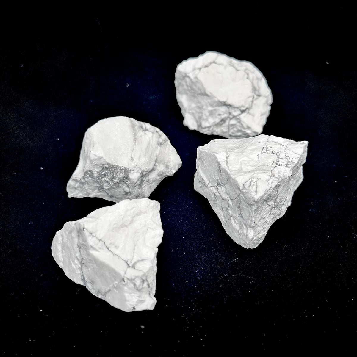 Howlite Raw Stone for Gifts and Decor
