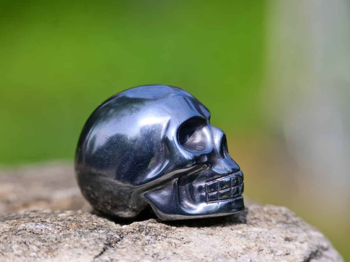 Terahertz Crystal Skull Carving for Holiday Gifts and Decor