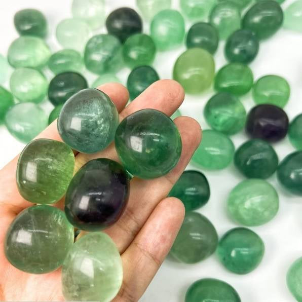 1.98-5.99cm Fluorine Verte Pierre Roulée|CrystalHola Vente en Gros
