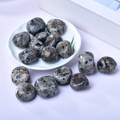 Pierre roulée Yooperlite 2-6cm | CrystalHola Wholesale