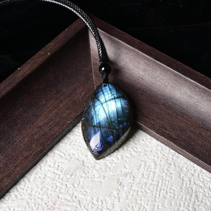 Pendentif feuille de labradorite de 2,3-3 cm | Cristal en gros Hola
