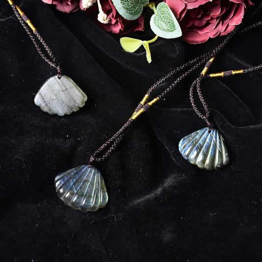 0.9-1.18in Labradorite Shell Pendant|Wholesale CrystalHola