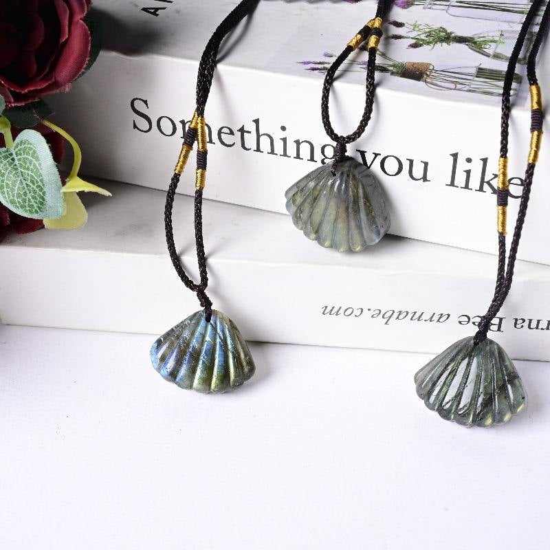 Pendentif coquillage en labradorite de 2,3-3 cm | Cristal en grosHola