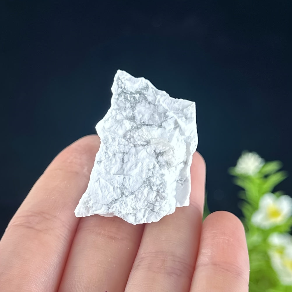 Howlite Raw Stone for Gifts and Decor