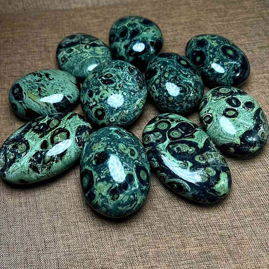 2.36inPeaRoosterEyePalmStoneCrystaHolaHealingforGift_2 - CrystalHola