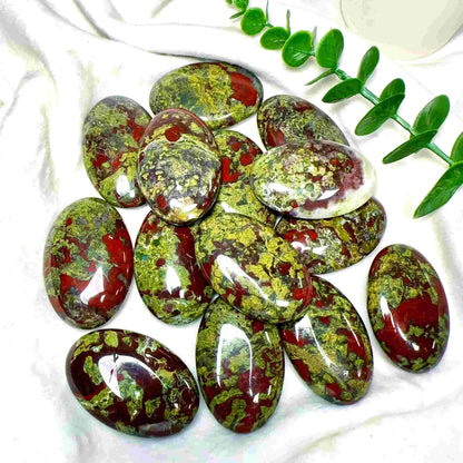 30-170gDragonBloodPalmStoneCrystaHolaHealingforGift_4_3ea46cce-62da-4a6e-99f1-ec77d74250e1 - CrystalHola