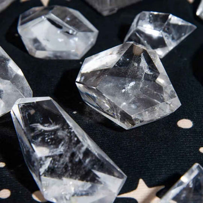 50-150g Rainbow Clear Quartz Freeform|CrystalHola Wholesale