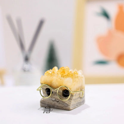 A hedgehog wearing glasses cluster - CrystalHola