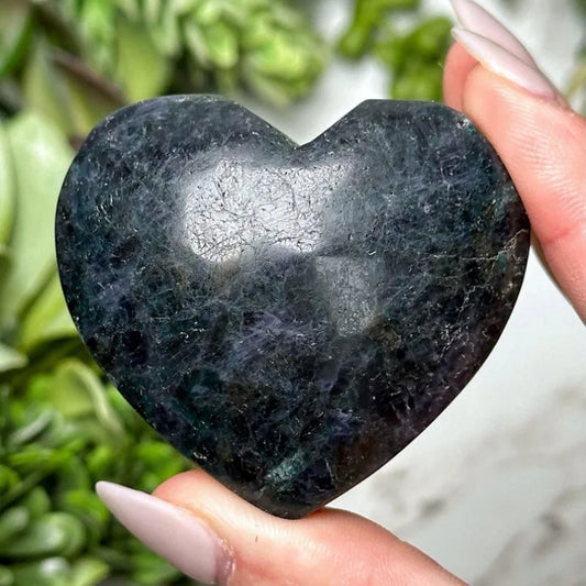 Iolite Heart - CrystalHola