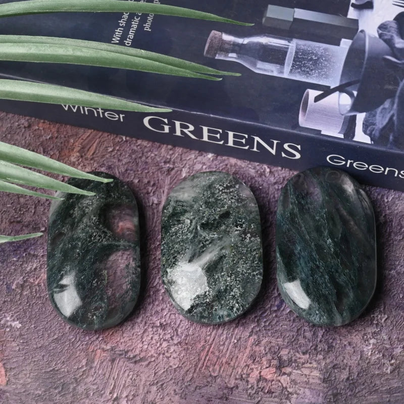 Man-Made Garden Quartz Palm Stone for Decor