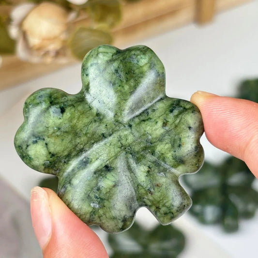 Natural Xiu Yu Jade Quartz Four Leaf  for Gifts and Decor