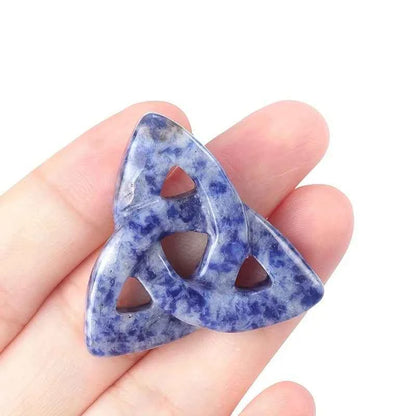 37mm Crystal Celtic Knot Carving |CrystalHola