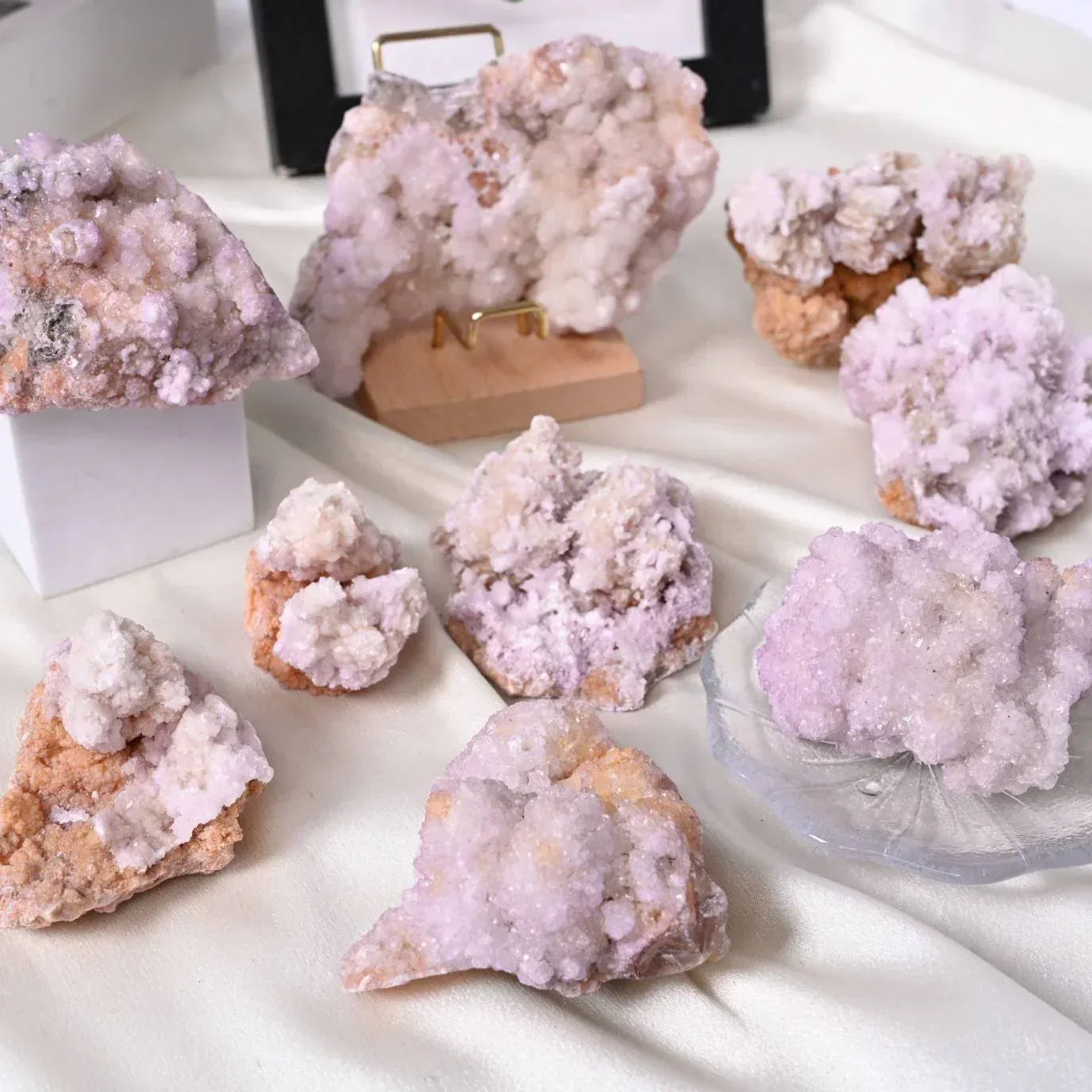 Violet Mineral - CrystalHola