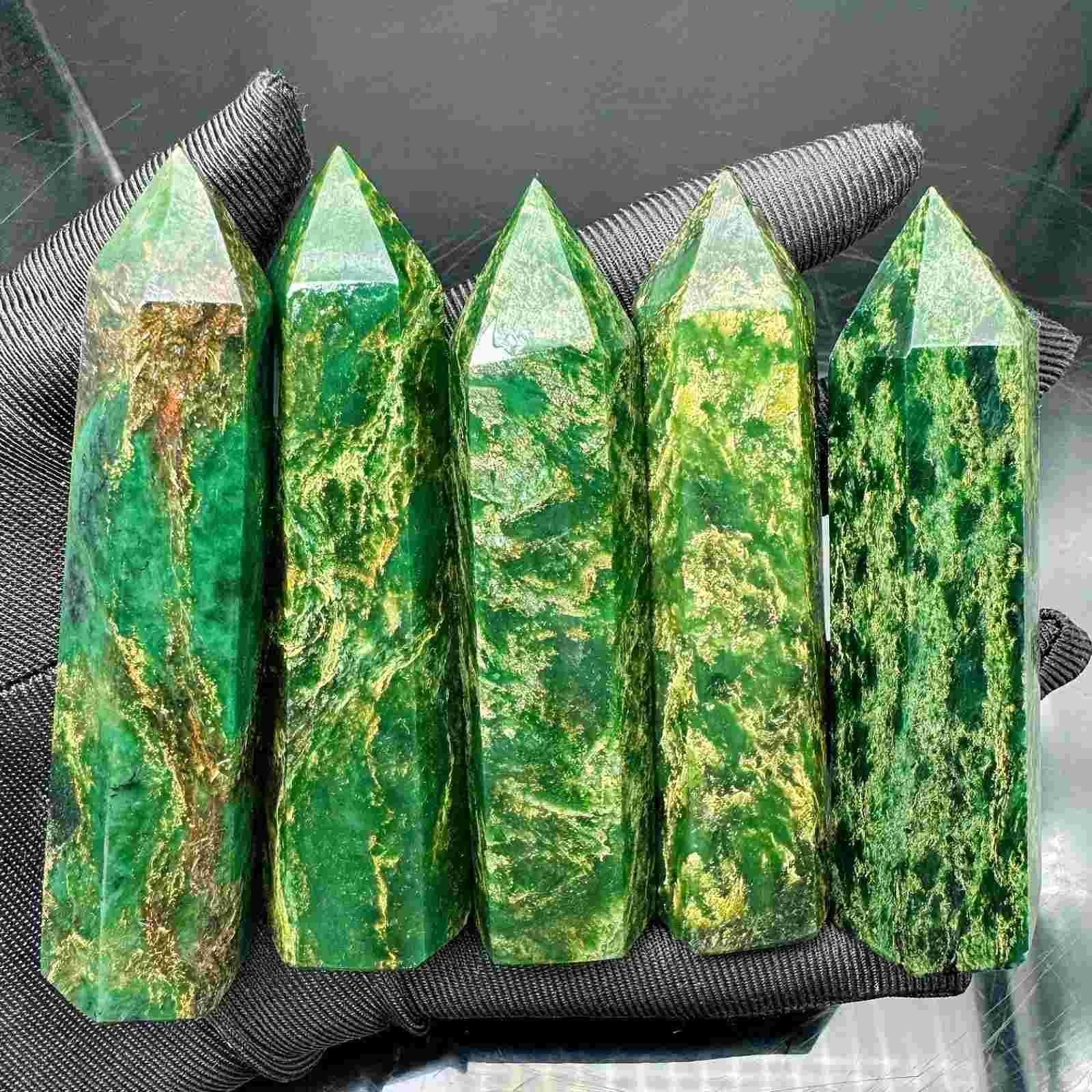 WholesaleBulkEmeraldTowerCrystalHola_2 - CrystalHola