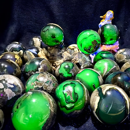 UV Reactive Agate Sphere