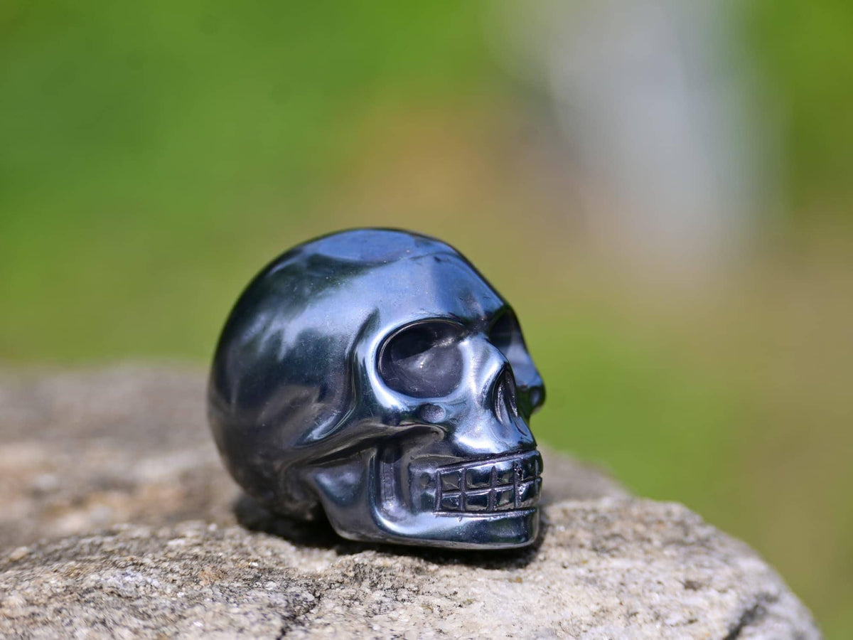 Terahertz Crystal Skull Carving for Holiday Gifts and Decor